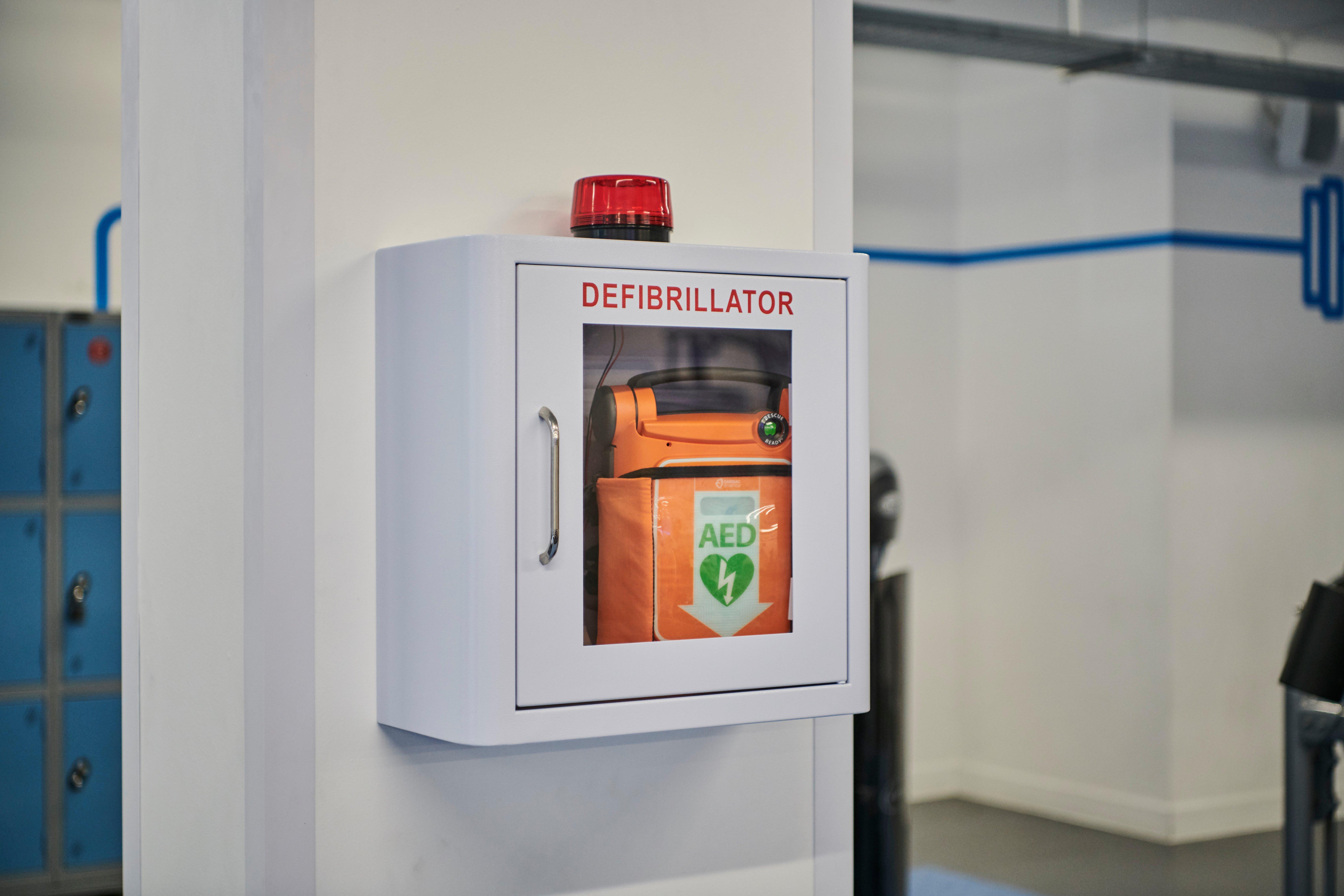 Defibrillator