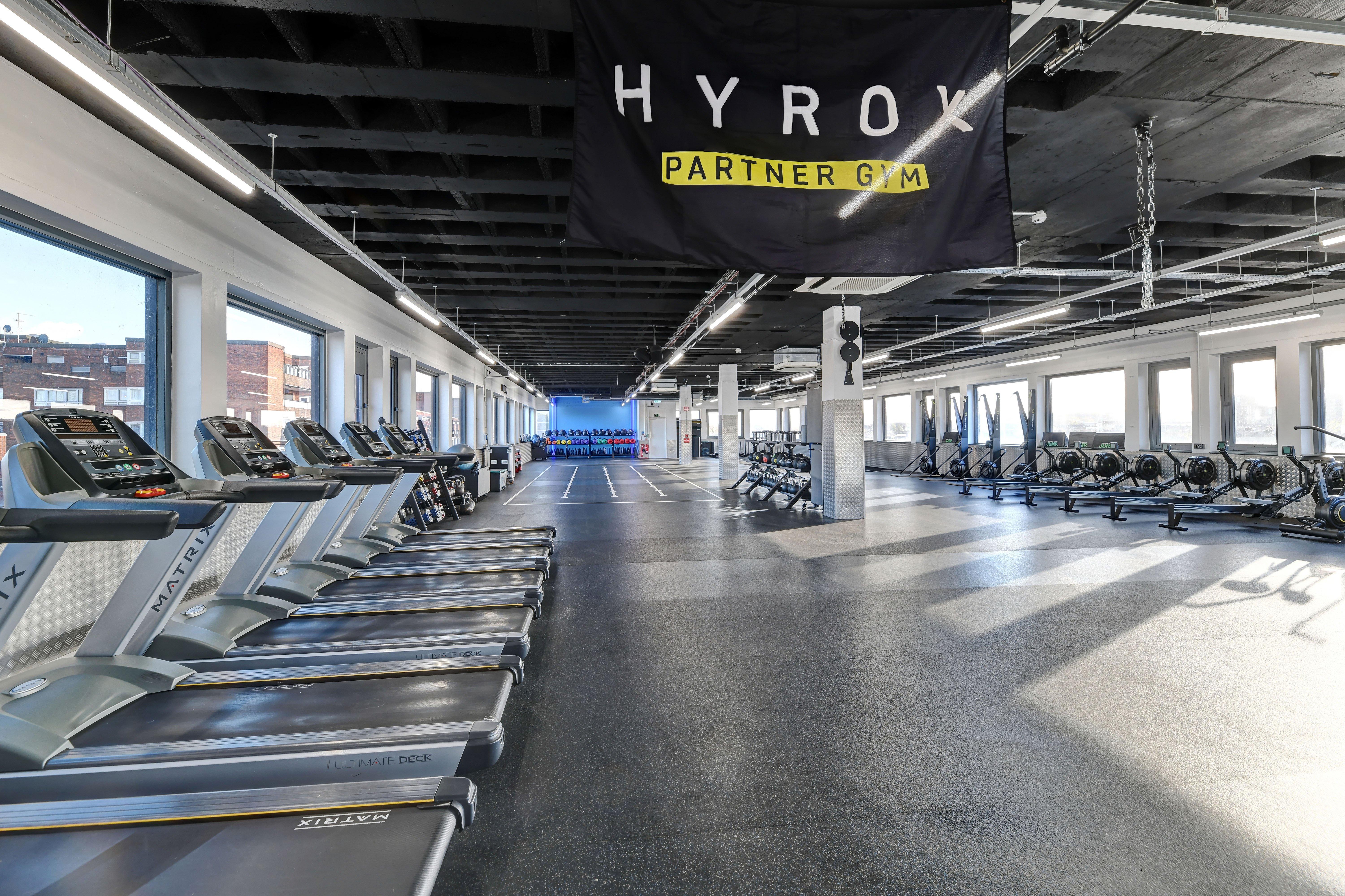 People training for HYROX.