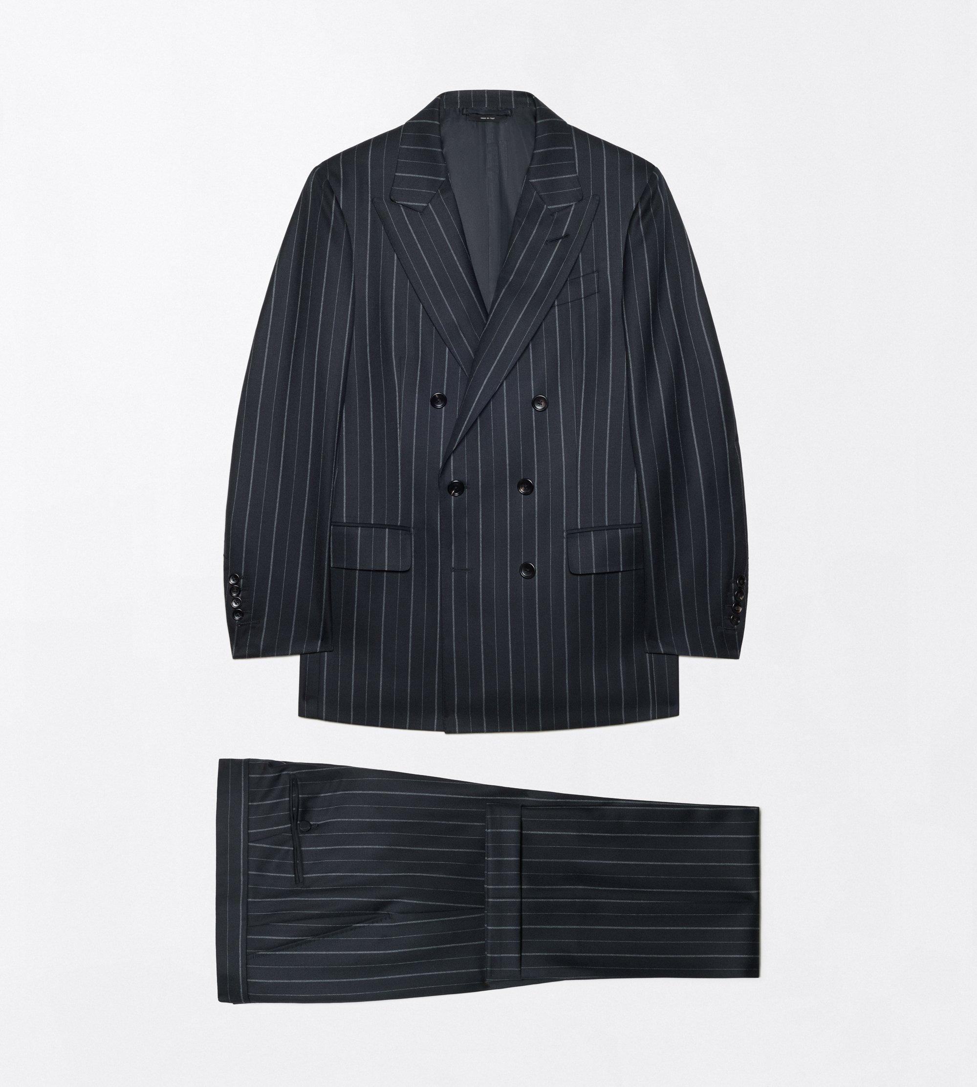 COSTUME ALTERN&Eacute; EN LAINE &Agrave; RAYURES