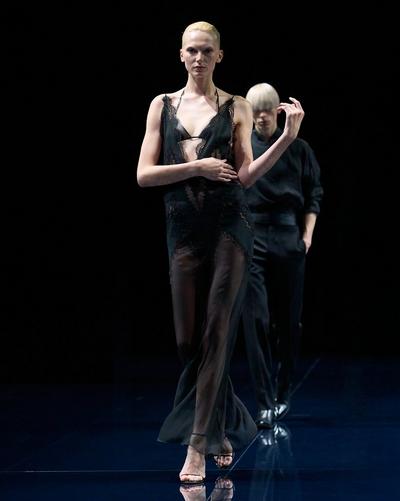 LACE-ENCRUSTED EVENING DRESS image number 1