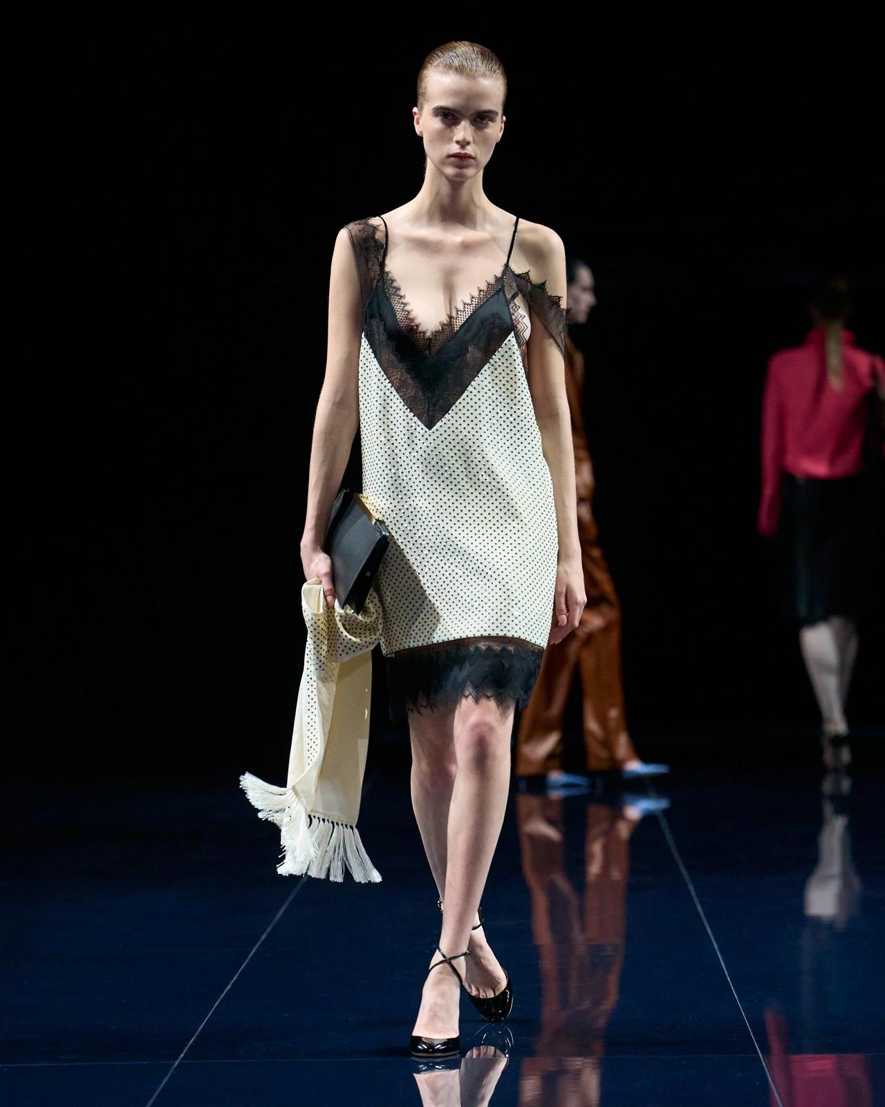 TOM FORD EMBROIDERY CREAM+BLACK LACE-ENCRUSTED CAMISOLE MINI COCKTAIL DRESS