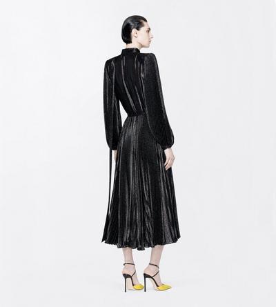 TOM FORD SILK BLEND BLACK SILK CHARMEUSE LUREX BELTED PLISS&Eacute; SOLEIL LAVALLIERE DRESS