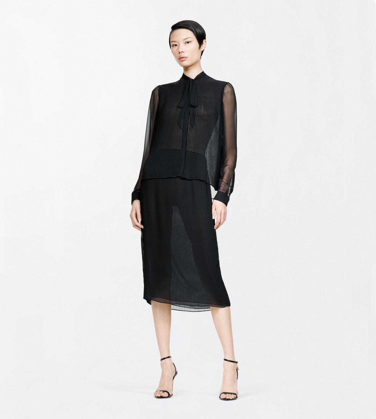 TOM FORD  BLACK CHIFFON MICRO PLISS&Eacute; LAVALLIERE SHIRT