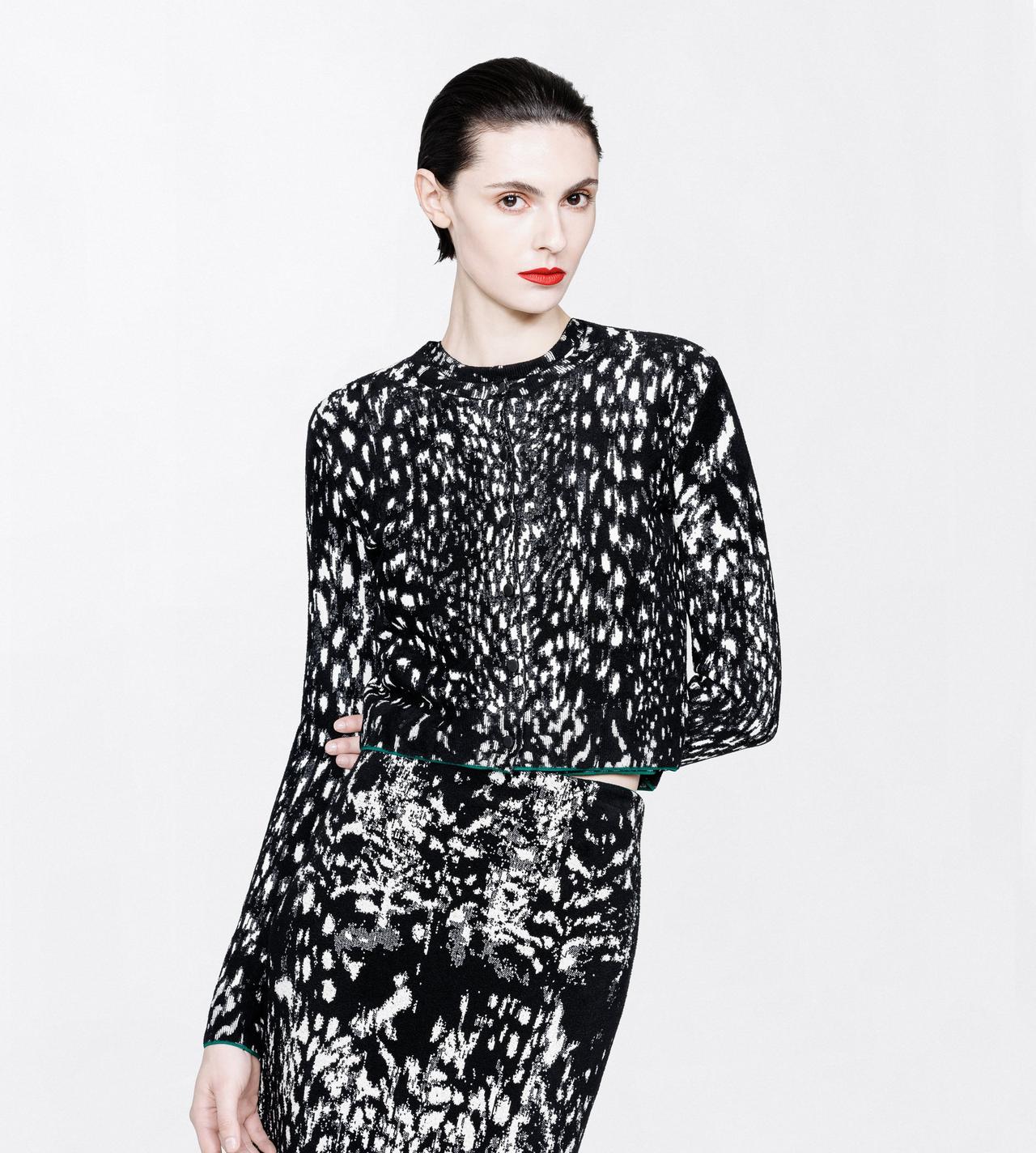 TOM FORD VELVET BLACK&WHITE + GREEN LYNX JACQUARD VELVET CREWNECK CARDIGAN