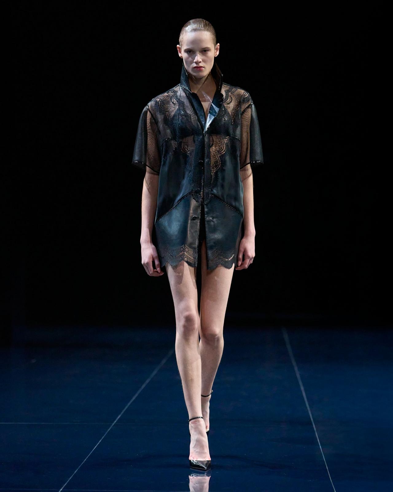 TOM FORD LEATHER BLACK CAMISA DE PIJAMA DE MANGA CORTA DE PIEL Y ENCAJE