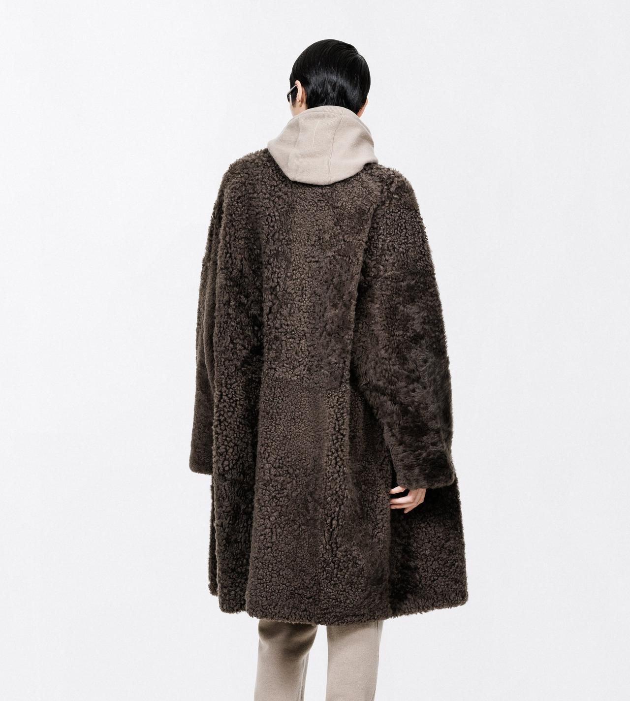 TOM FORD SHEARLING COFFEE+ BLACK WAVY LAMB SHEARLING REVERSIBLE COCOON COAT