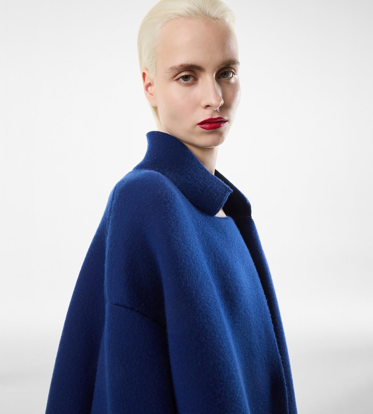 SCULPTURAL SINGLE BREASTED OPERA COAT image number 1