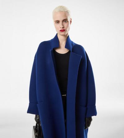SCULPTURAL SINGLE BREASTED OPERA COAT image number 2