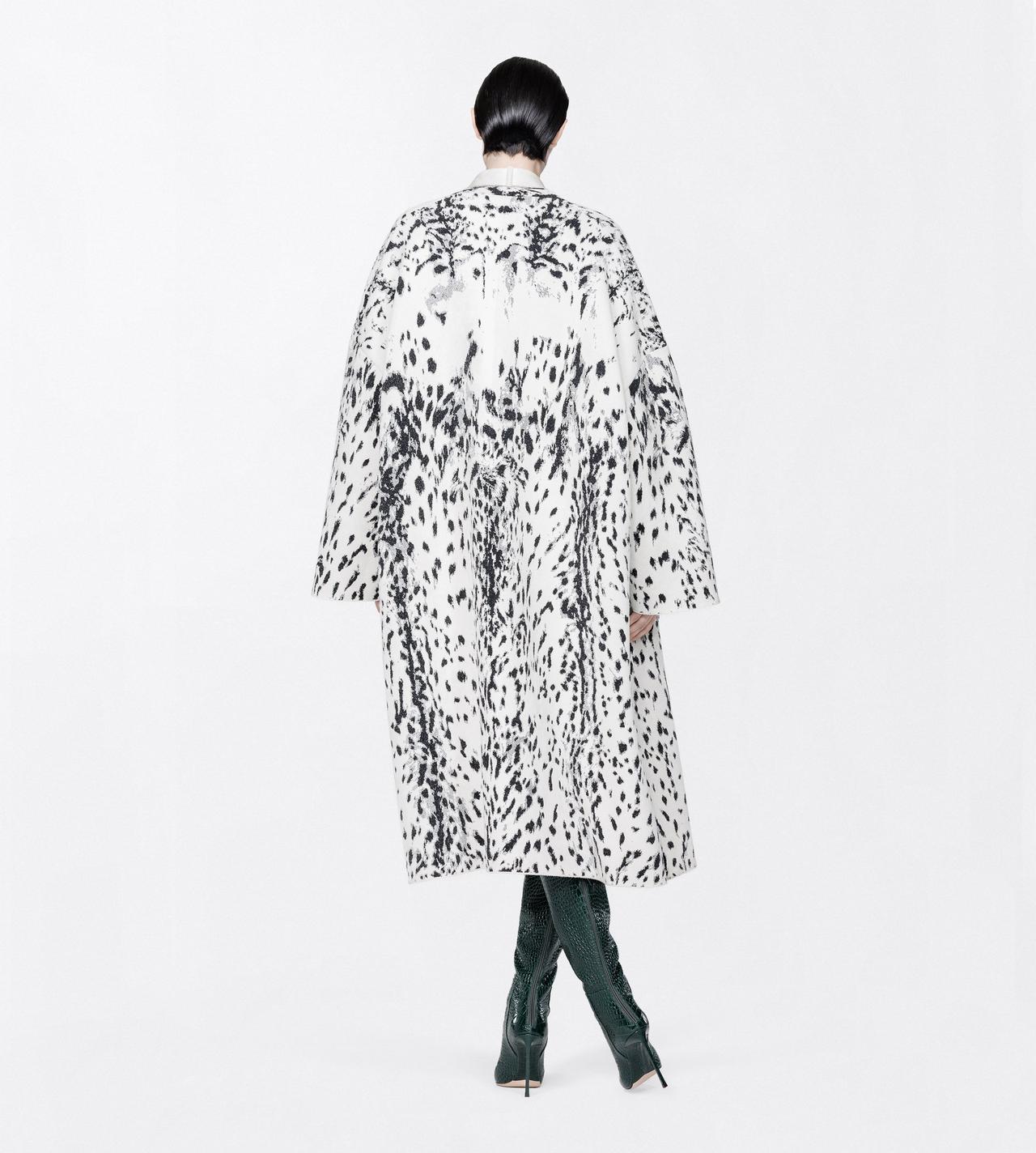 TOM FORD VELVET WHITE/BLACK+WHITE LYNX JACQUARD VELVET OVERSIZED SCULPTURAL COAT