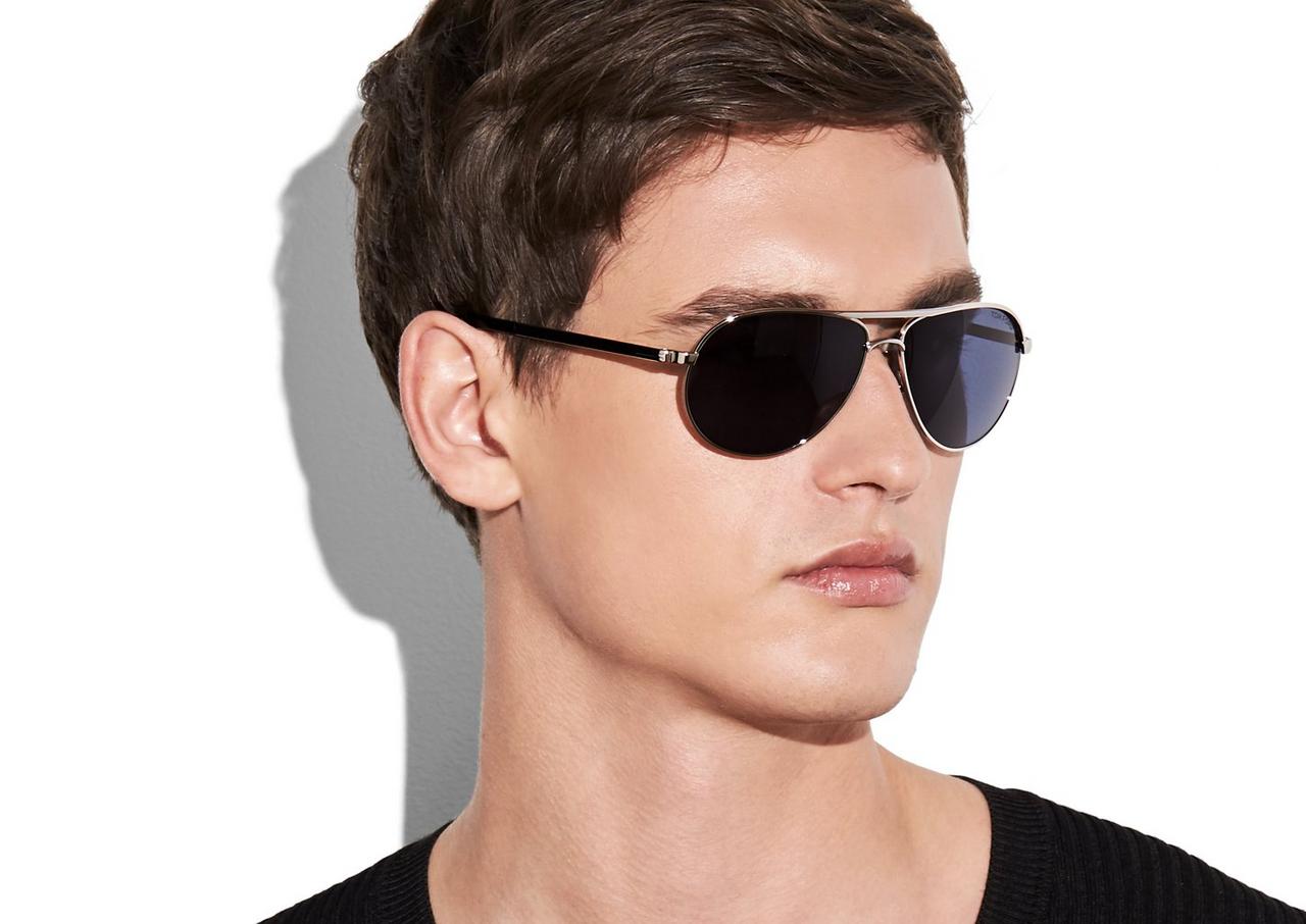 Tom ford 2025 sunglasses polarized lenses