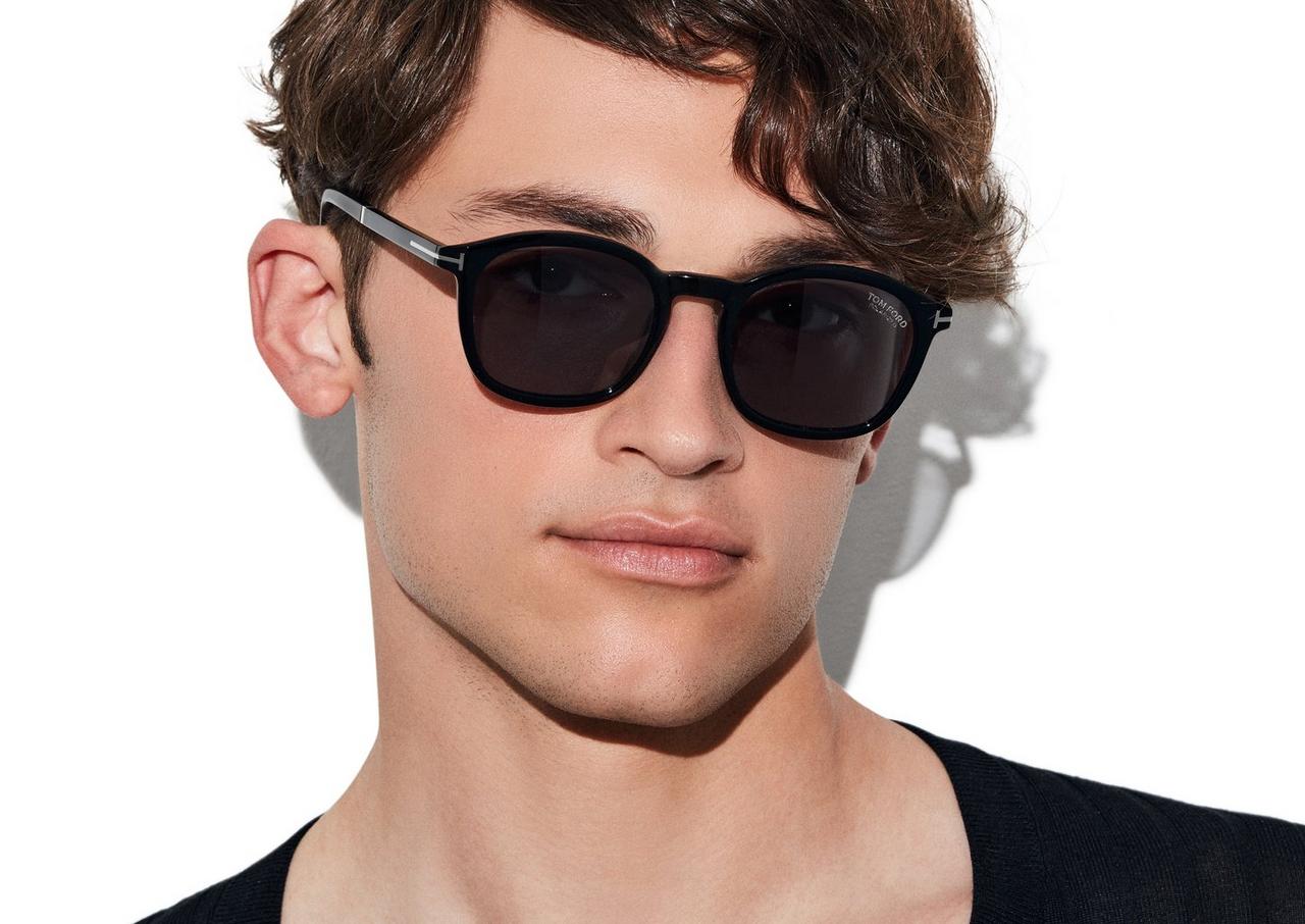 Tom ford best sale sunglasses polarized