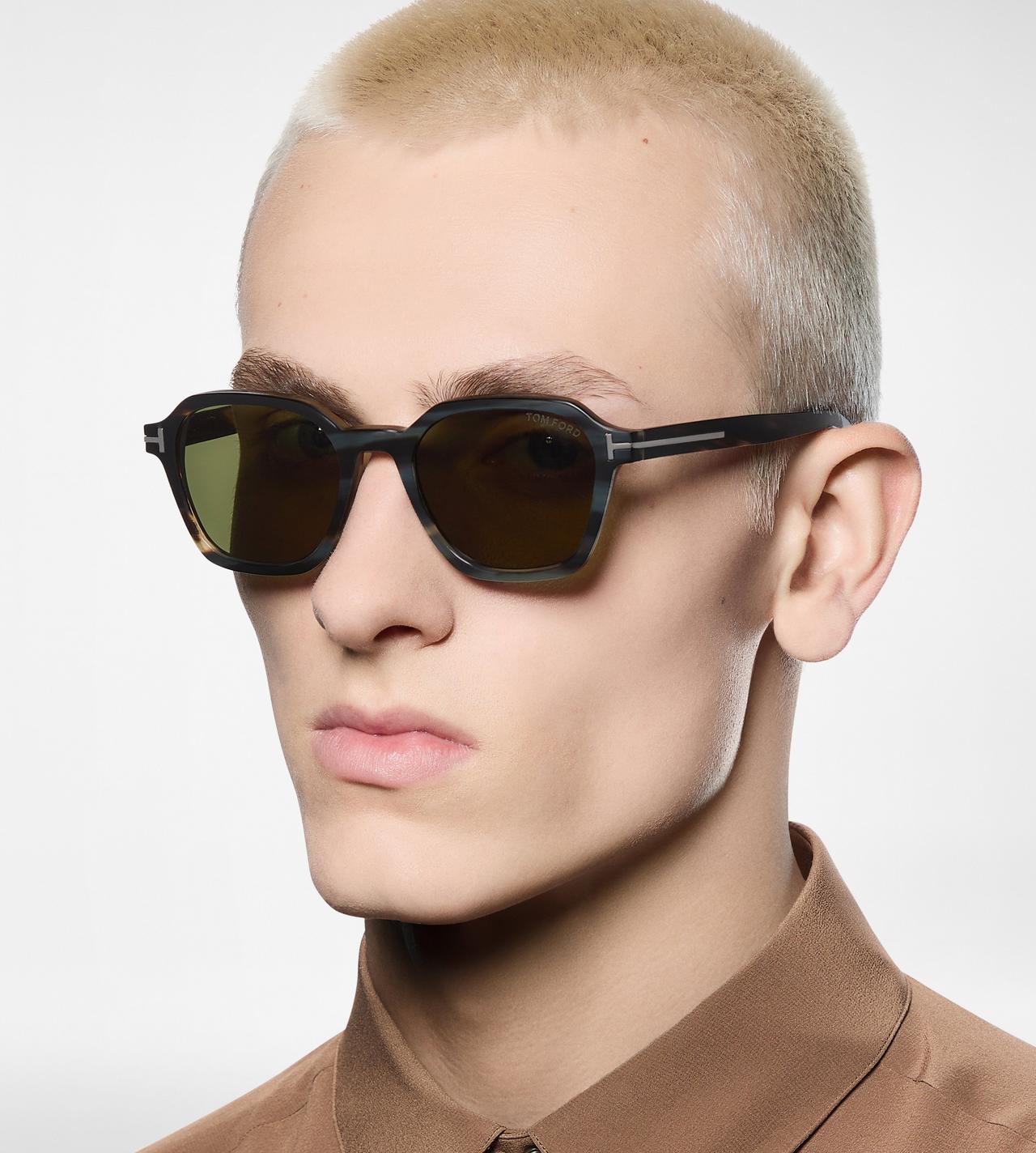 GEOMETRIC HORN SUNGLASSES image number 4