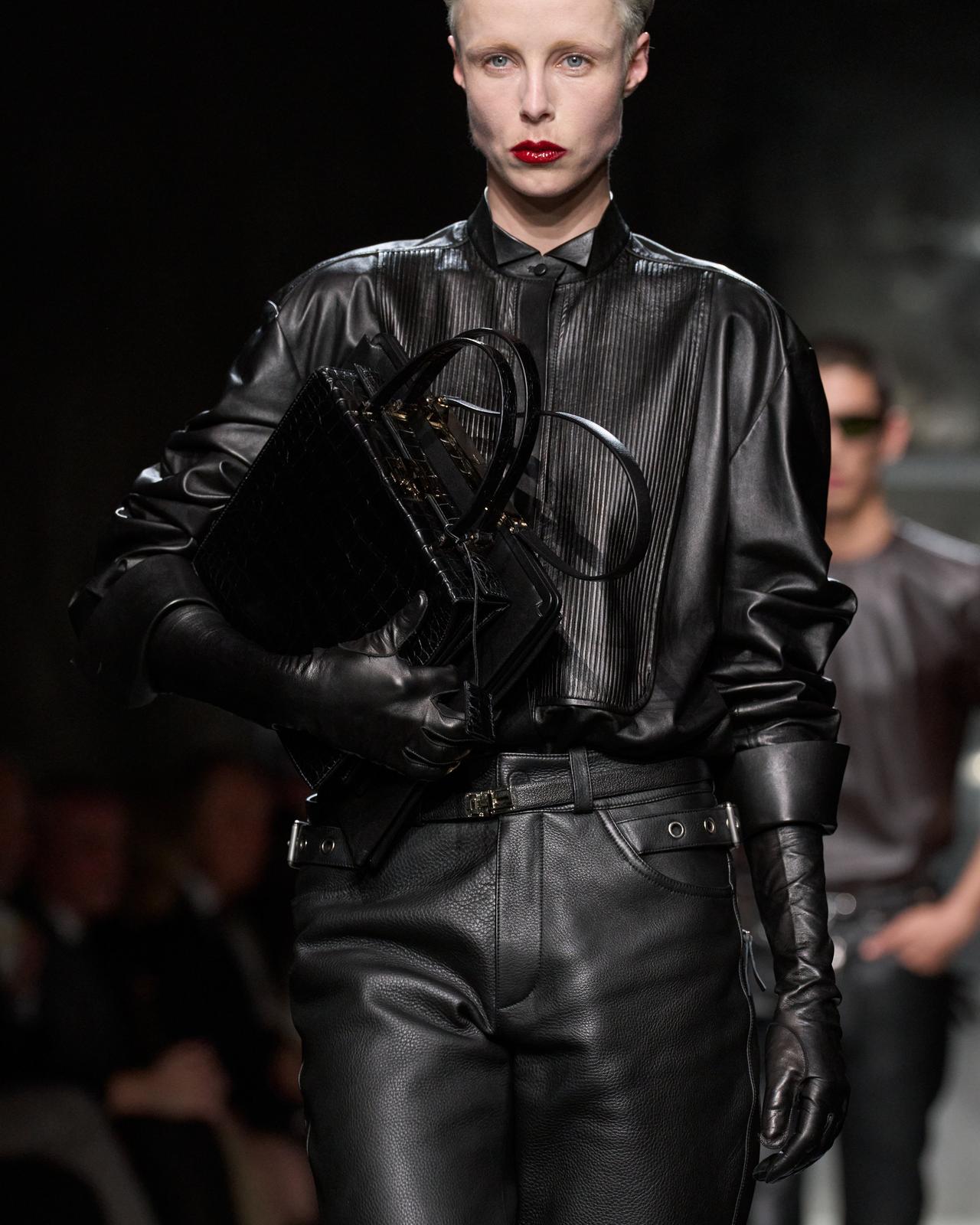 SOFT NAPPA LEATHER OPERA GLOVES image number 3