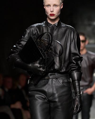 SOFT NAPPA LEATHER OPERA GLOVES image number 3