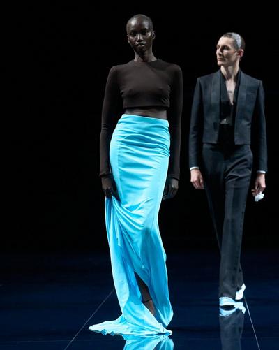 IMPOSSIBLE SKIRT WITH TRAIN image number 4