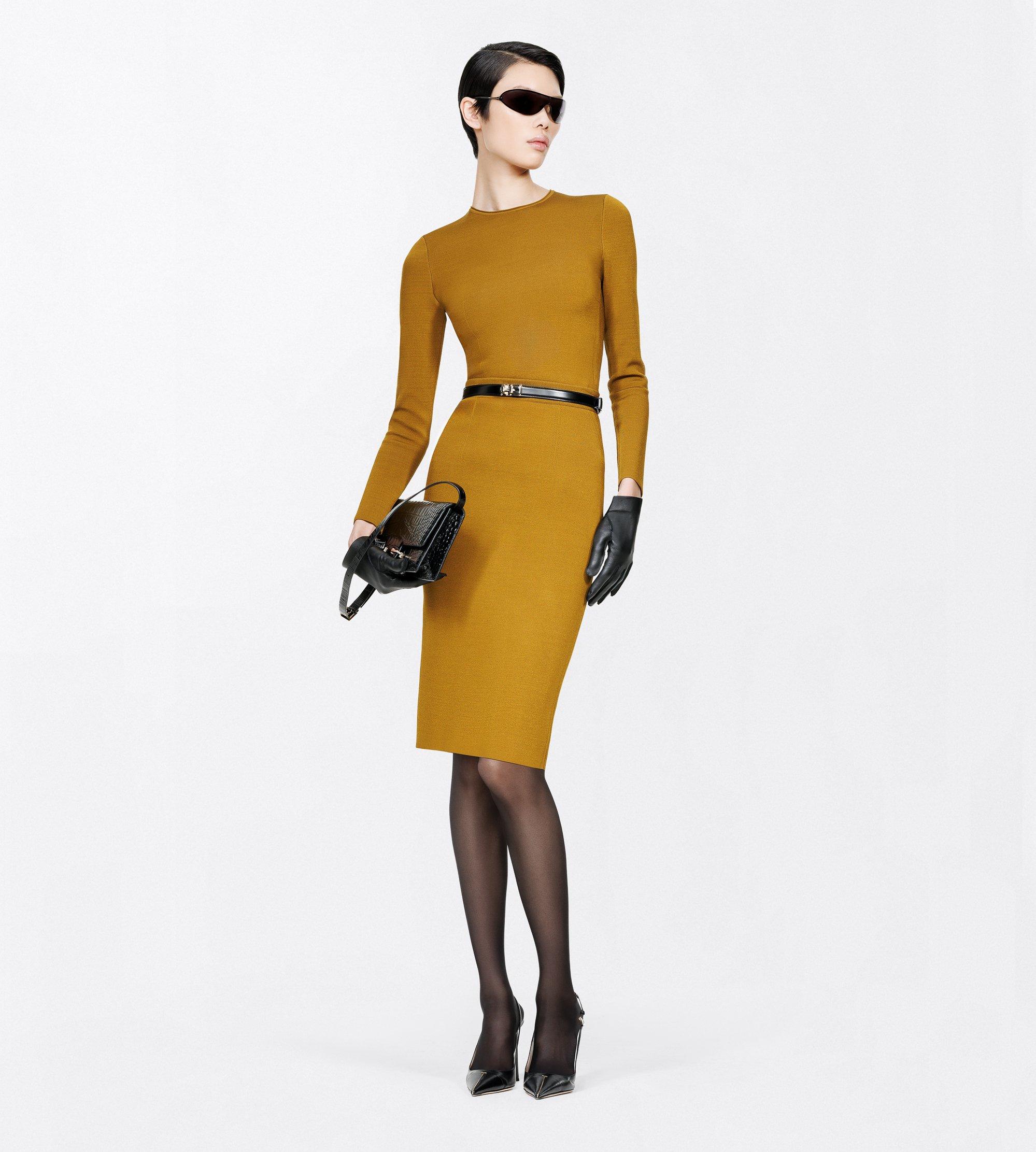 KNEE-LENGTH FITTED PENCIL SKIRT WITH SHAPING DETAILS