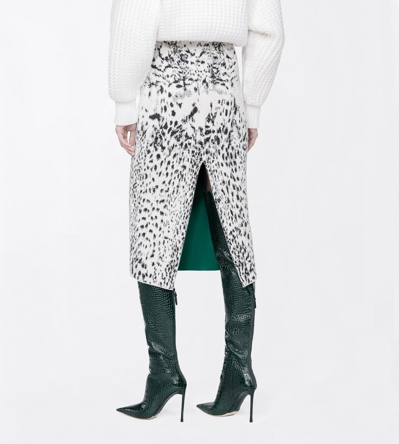 TOM FORD VELVET WHITE&BLACK + GREEN LYNX JACQUARD VELVET PENCIL SKIRT WITH FRONT SLIT