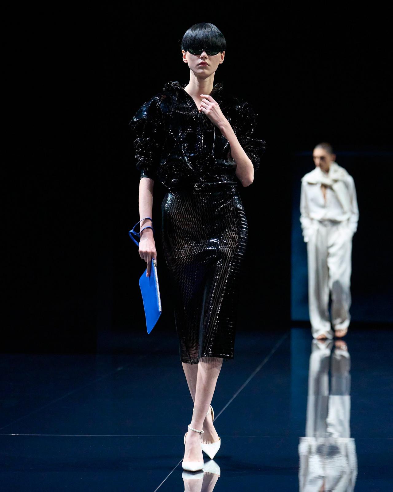 TOM FORD LEATHER BLACK & BLACK PERFORATED PATENT CALF LEATHER PENCIL SKIRT WITH SELF BELT