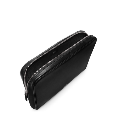 GRAIN LEATHER MINIMAL LAPTOP POUCH image number 2