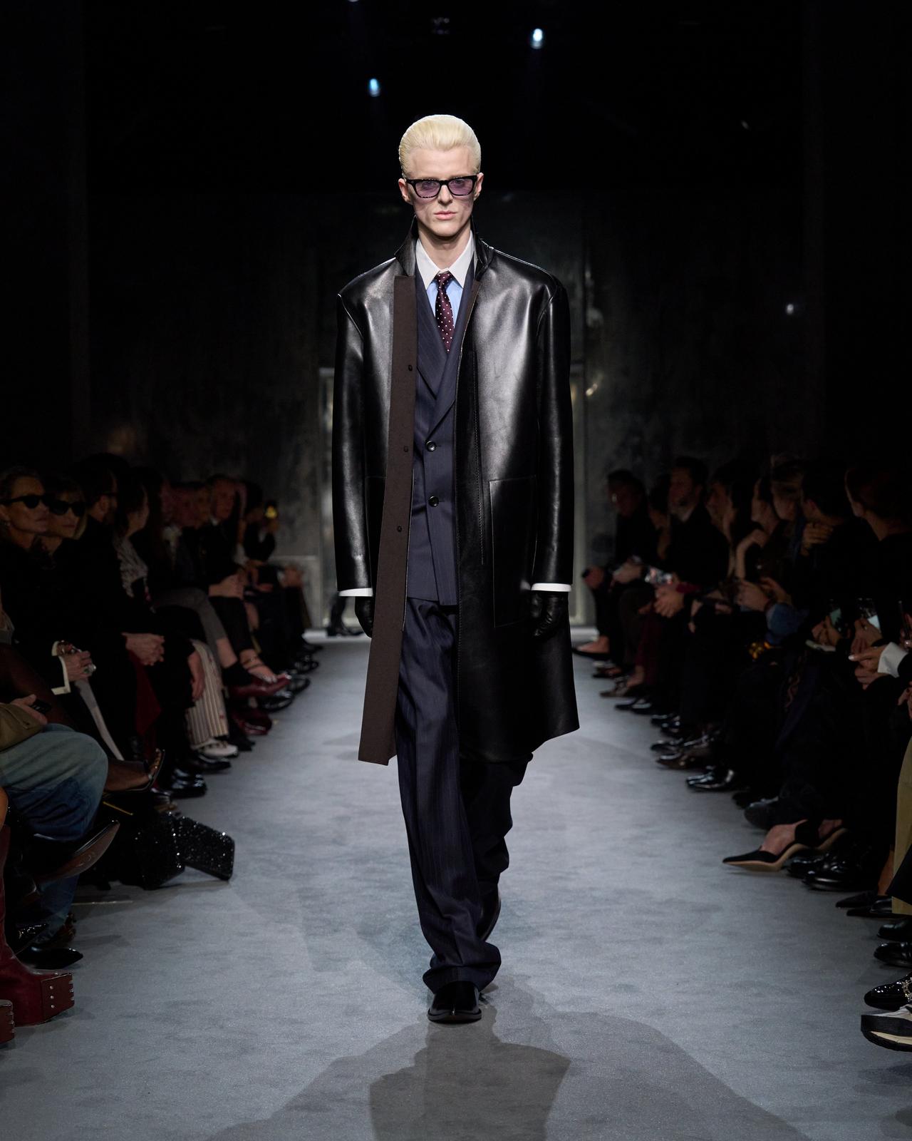 POPLIN CLASSIC FIT SHIRT image number 5