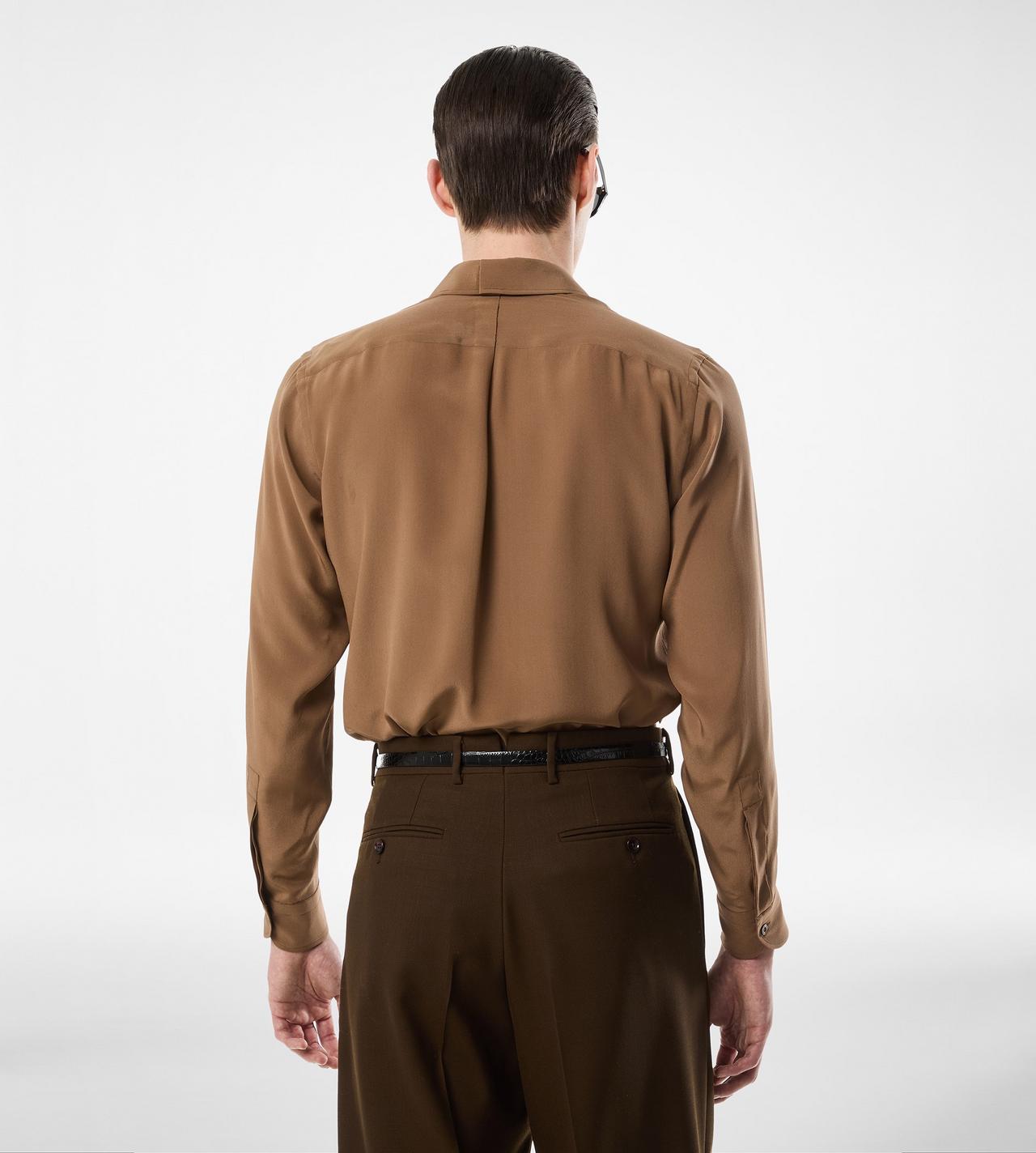 TOM FORD SILK OC CAMISA DE SEDA DE CORTE FLUIDO