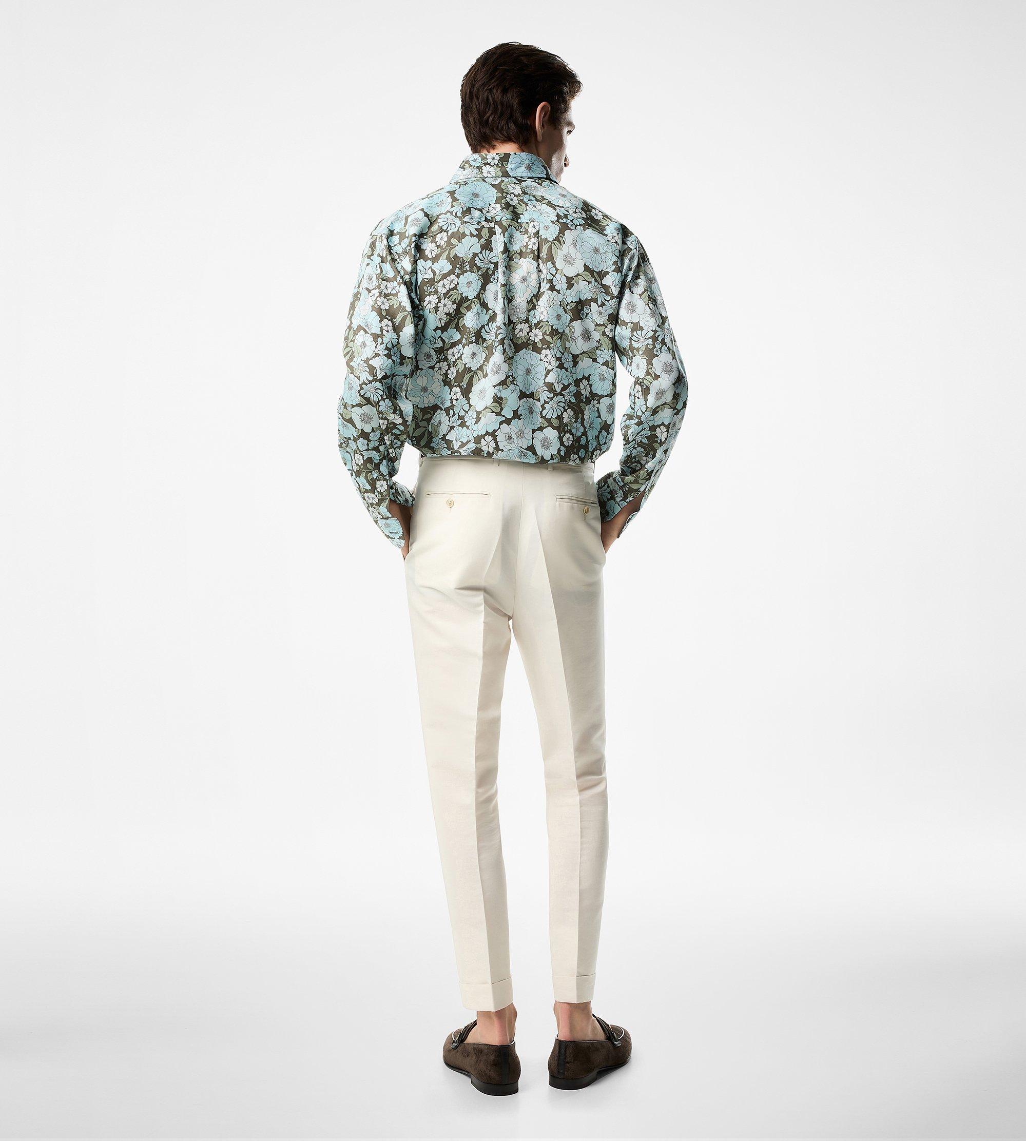 DELICATE FLORAL FLUID FIT SHIRT