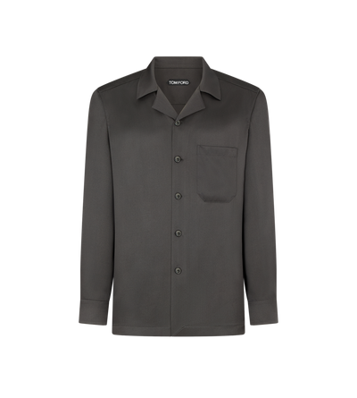 CHEMISE DE PYJAMA FLUIDE et L&Eacute;G&Egrave;RE EN SERG&Eacute; DE SOIE