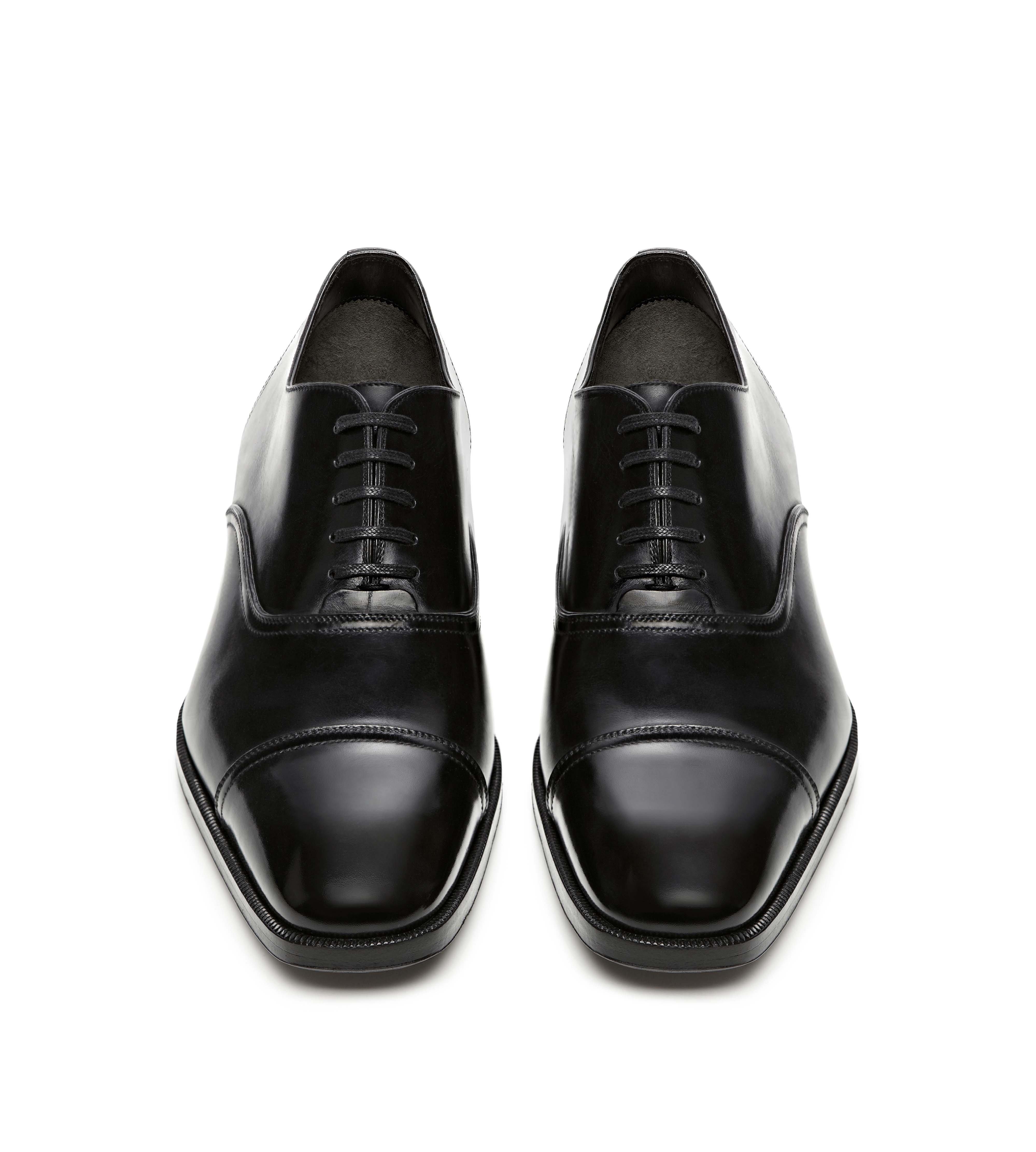 TOM FORD Edgar Medallion Cap-Toe Shoe