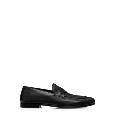 SOFT SUPPLE LEATHER GIGI TWISTED BAND LOAFER image number 0