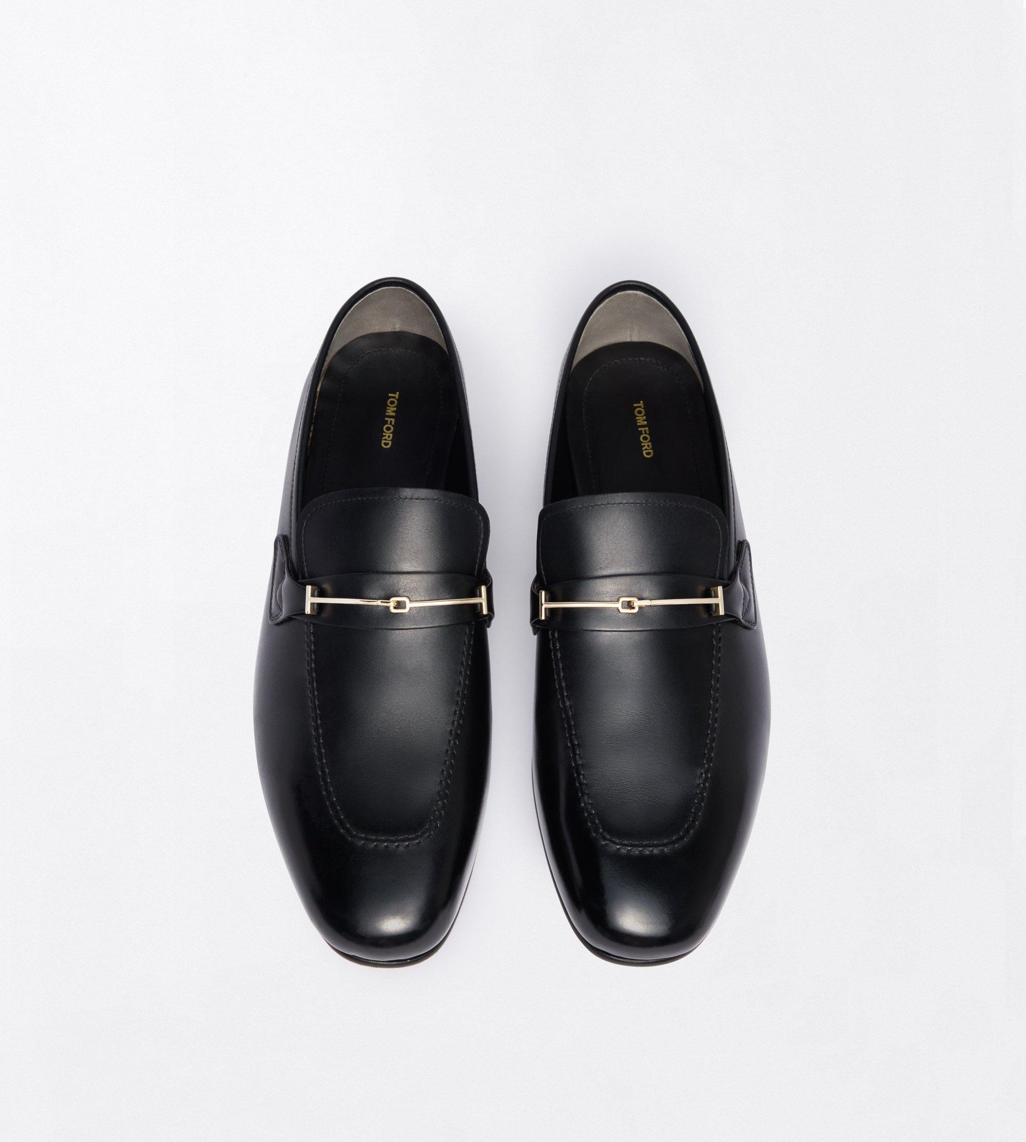 JOKERD ルシファー BURNISHED LEATHER DOUBLE T HARDWARE GIGI LOAFER | TOM FORD Fashion