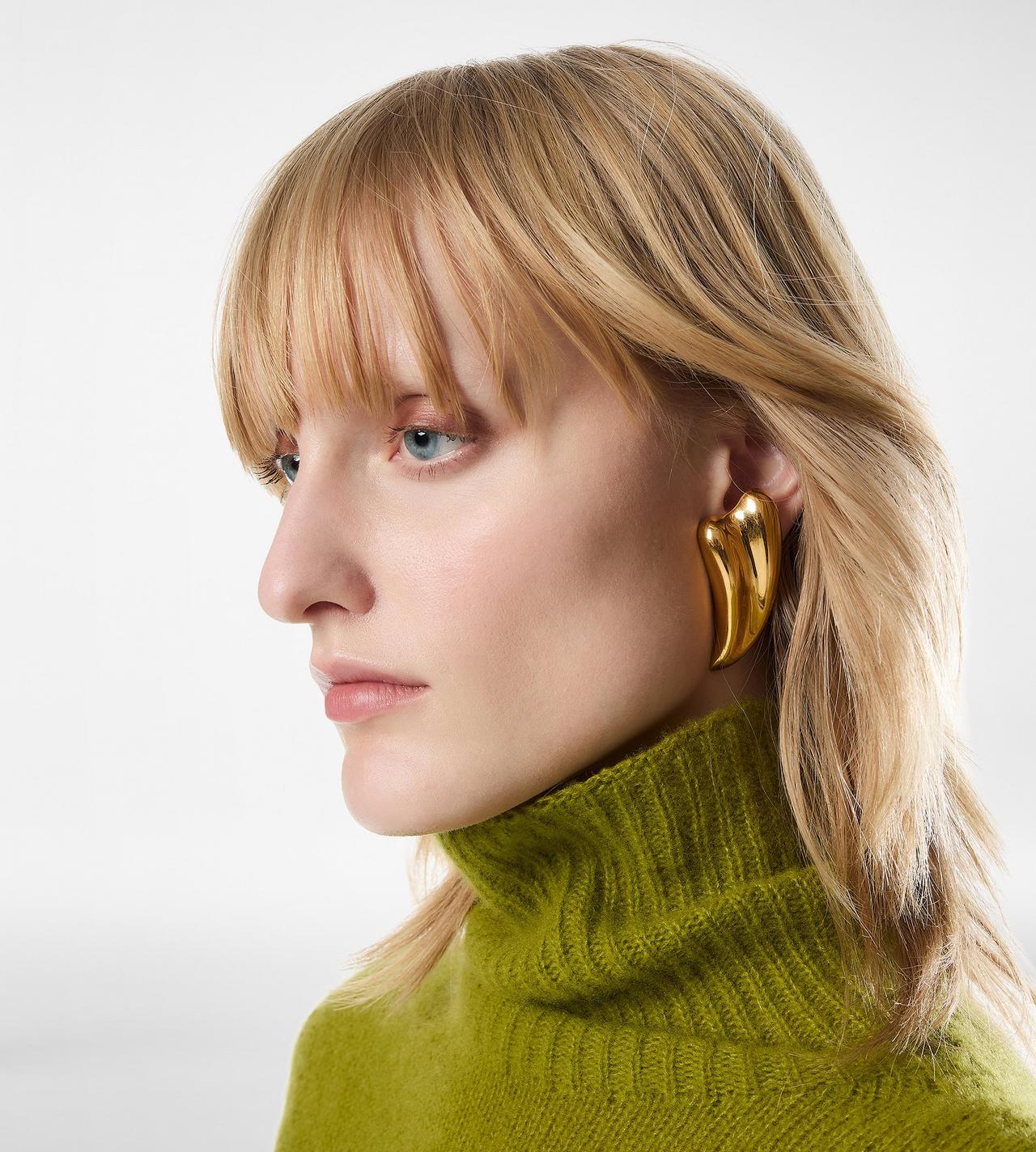 VINTAGE GOLD BRASS LIZA EARRINGS image number 2