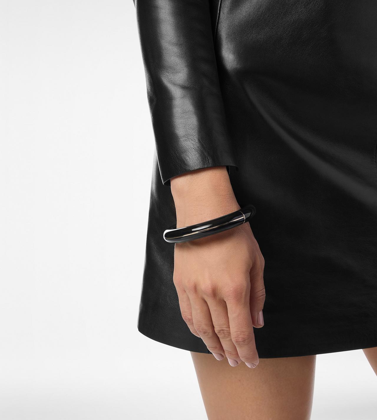 TOM FORD PLEXIGLASS BLACK PLEXIGLASS AURA BANGLE