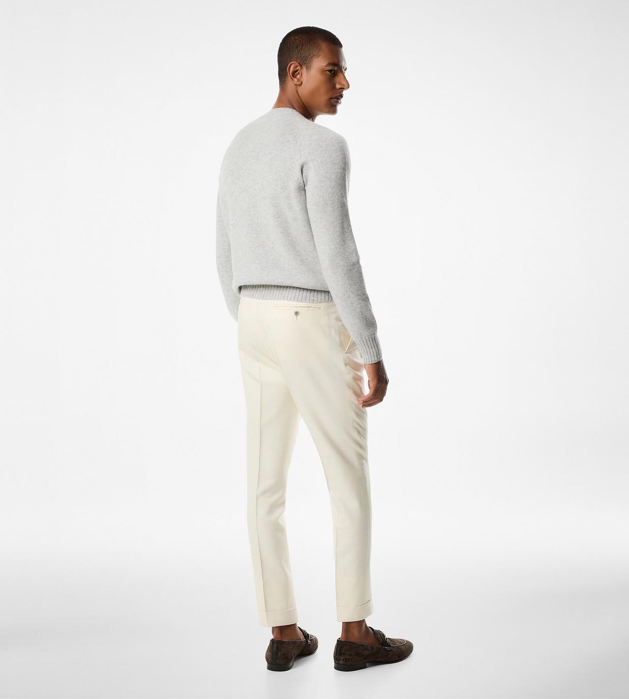 SEAMLESS CASHMERE CREWNECK image number 2