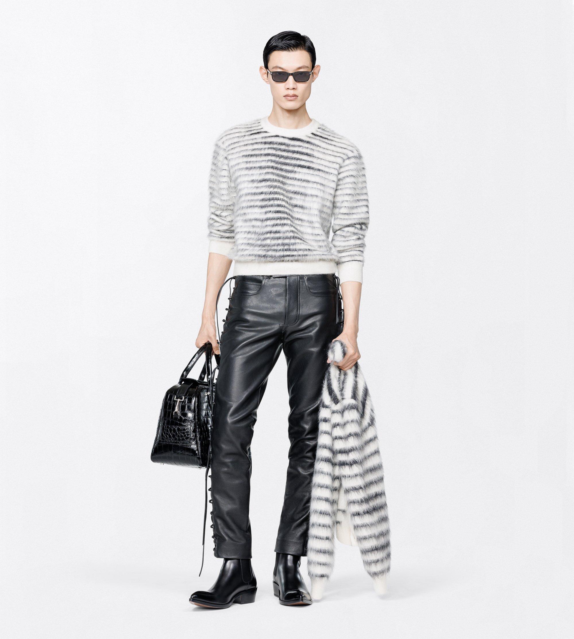 BRUSHED MOHAIR CREW NECK SWEATER