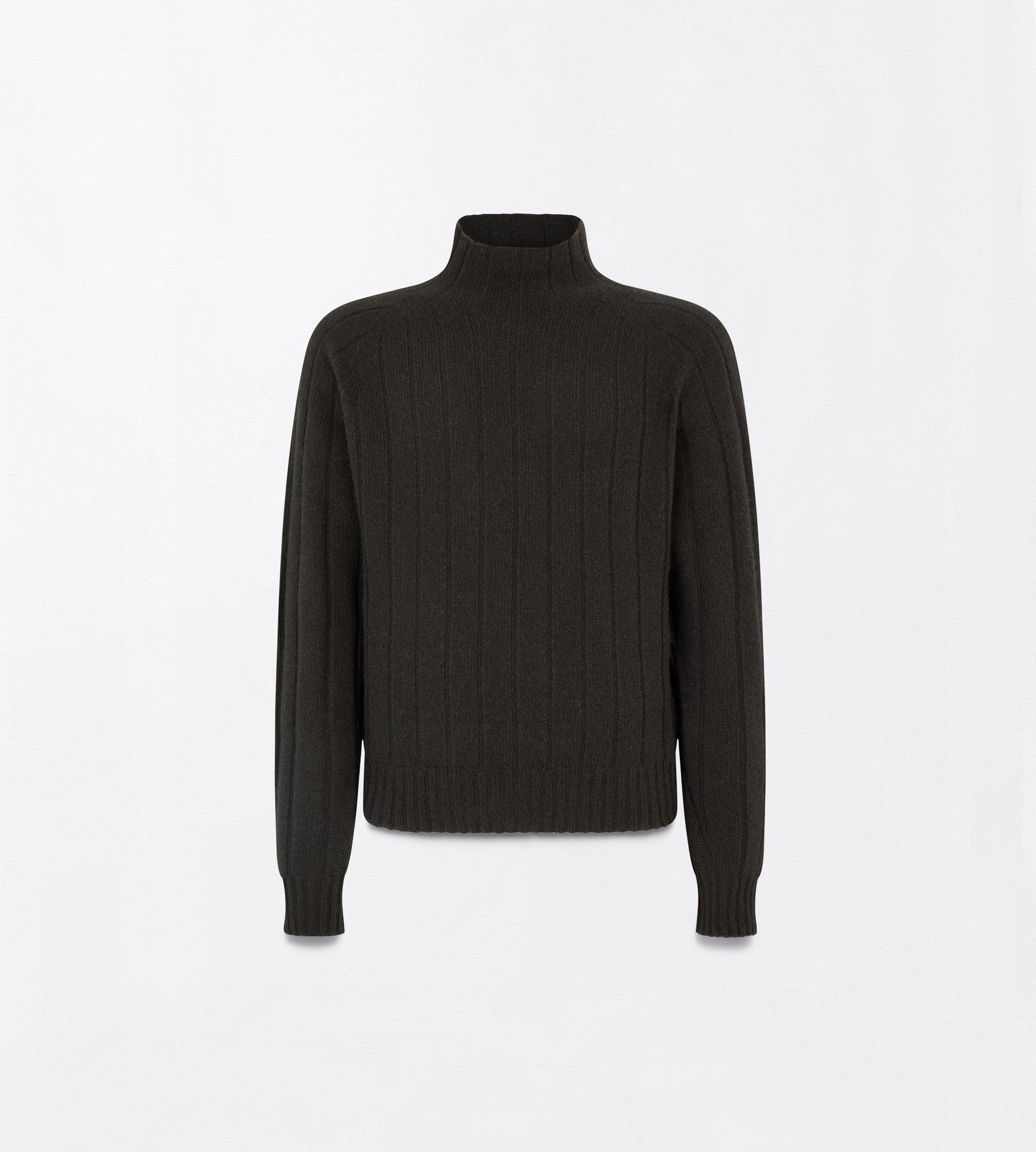 SEAMLESS BRUSHED CASHMERE RIB MOCK NECK SWEATER