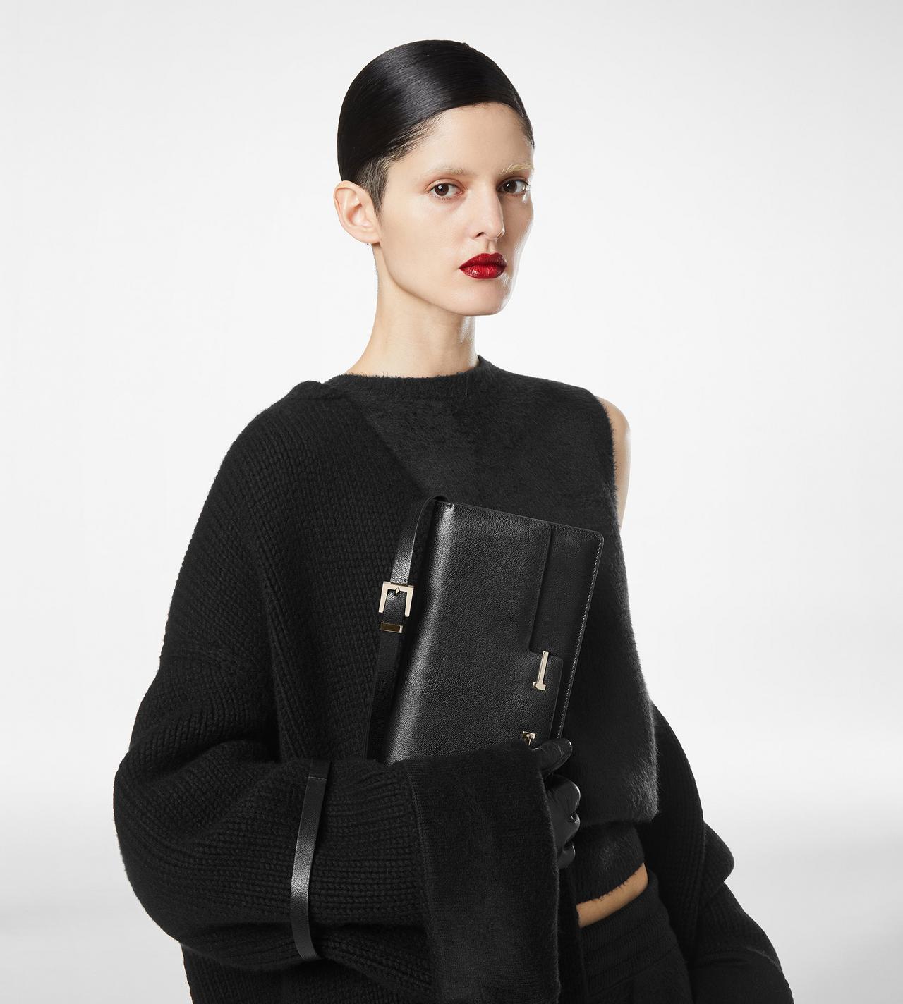 SUPPLE GRAIN LEATHER AUBE E/W SHOULDER BAG image number 5