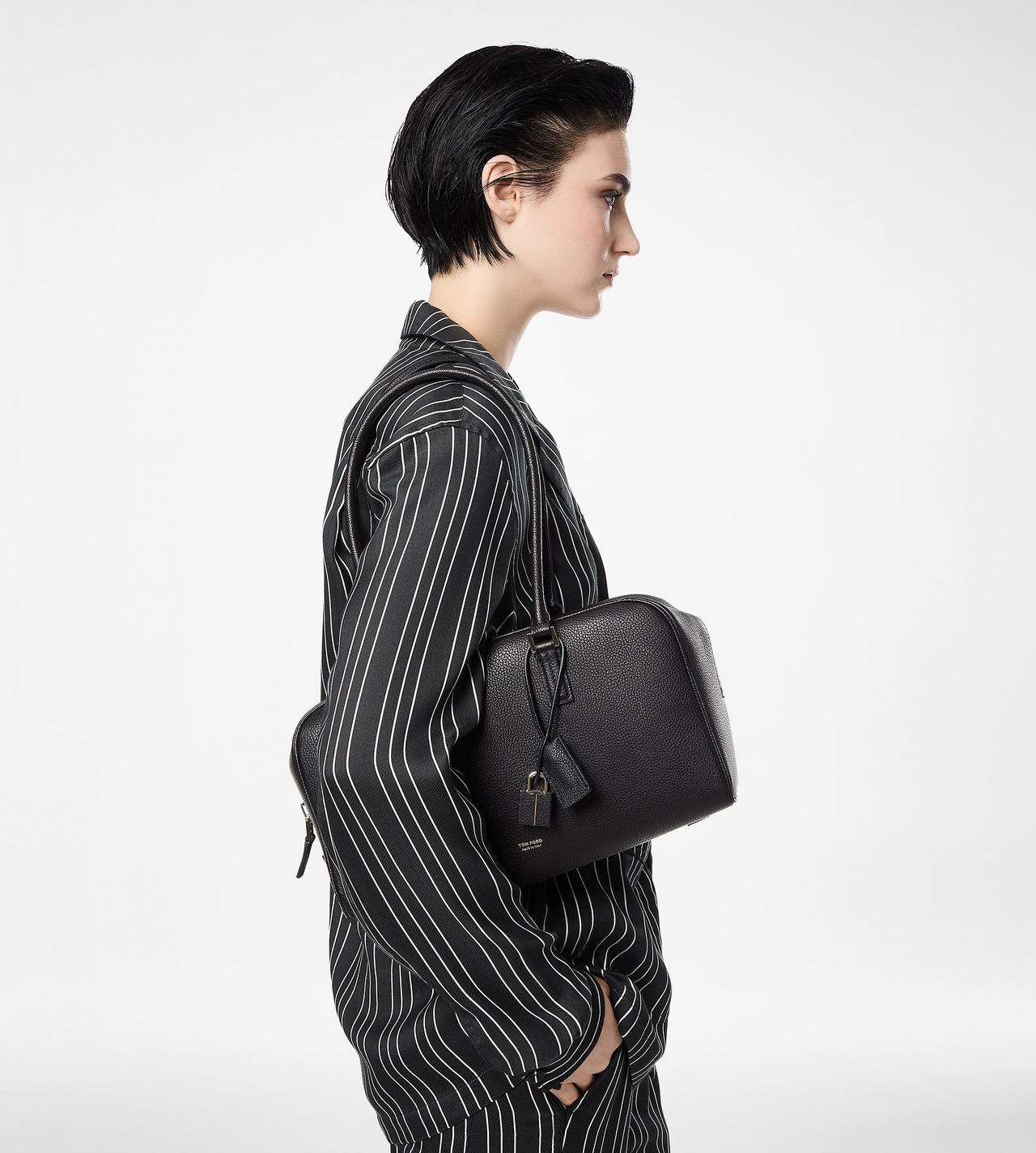 TOM FORD LEATHER BLACK BOLSO AL HOMBRO PEQUE&Ntilde;O STRYKE DE PIEL DE PLENA FLOR SUAVE CON CREMALLERA