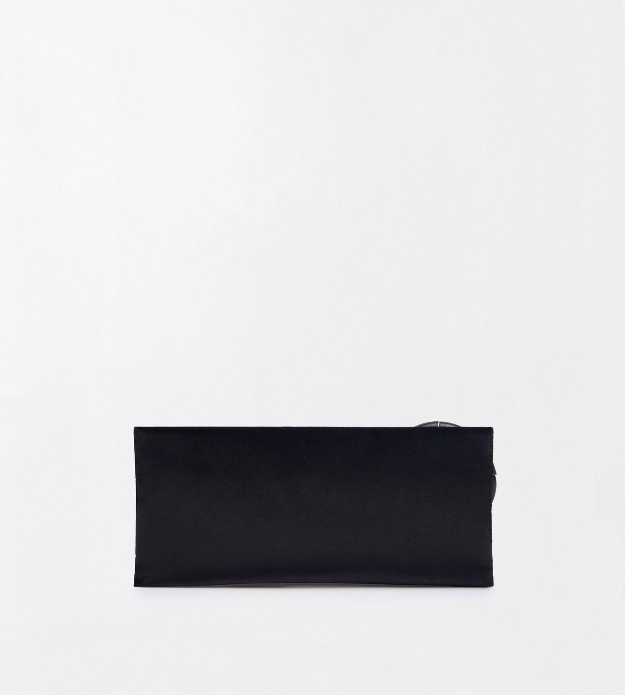 TOM FORD  BLACK VELVET AURA CLUTCH