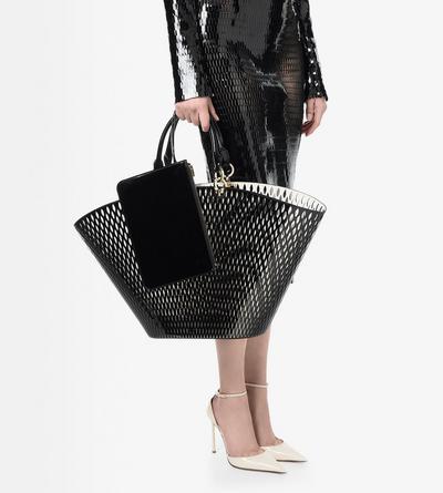 CUT OUT PATENT LEATHER LARGE PANIER image number 3