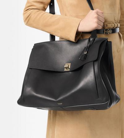 BOLSO ALFORJA GRANDE DE PIEL NATURAL image number 3