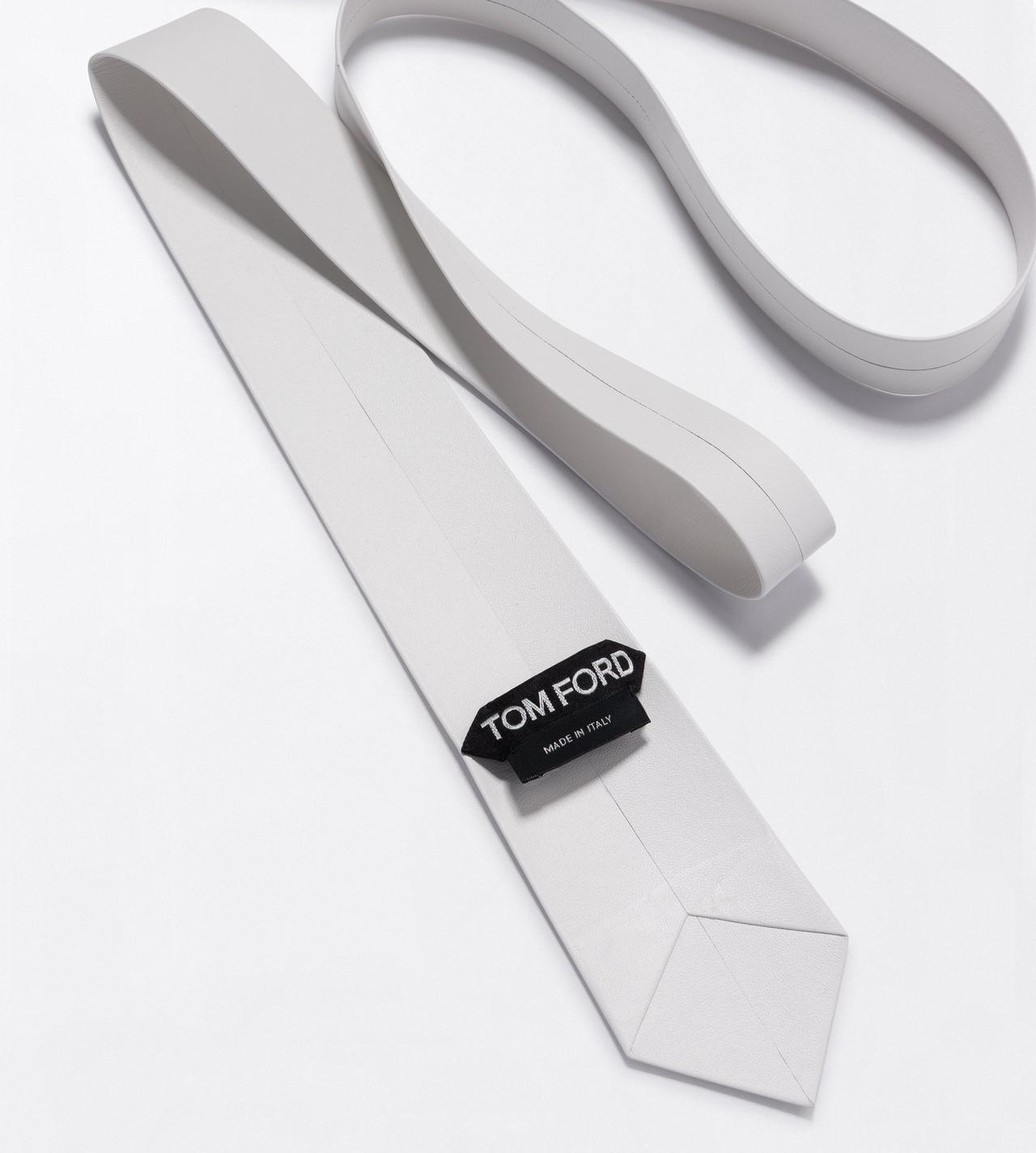 TOM FORD LEATHER WHITE CRAVATE EN NAPPA PLONG&Eacute; DOUX&nbsp;