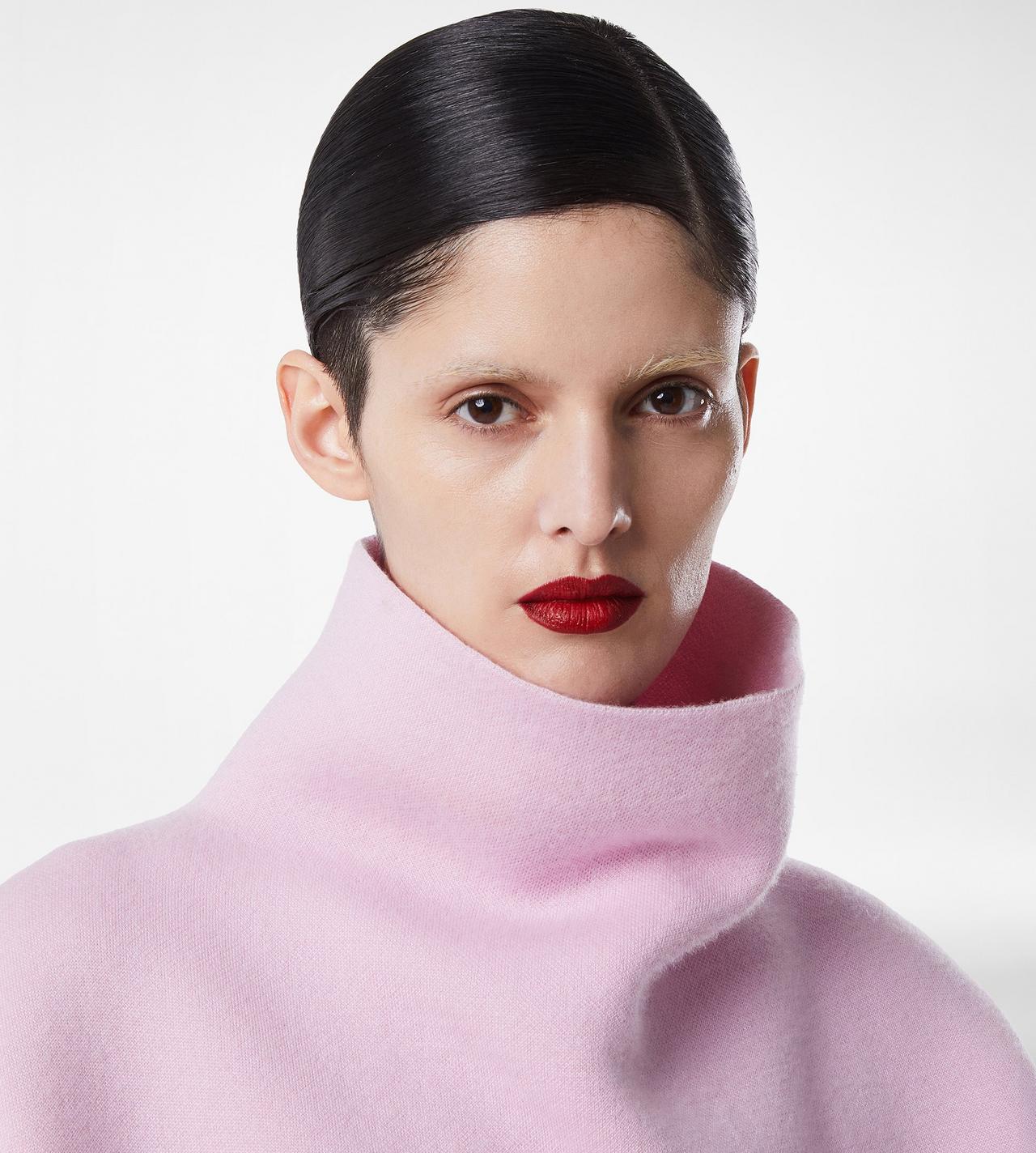 ULTRAFINE CASHMERE BLEND FUNNEL NECK SCULPTURAL T-SHIRT image number 1
