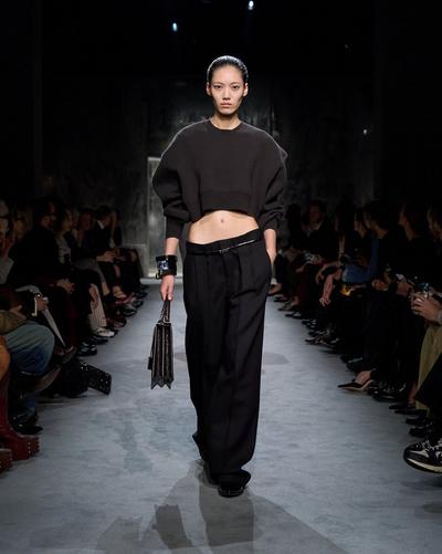 SCULPTURAL DOUBLE FACE WOOL CASHMERE SWEATSHIRT image number 2