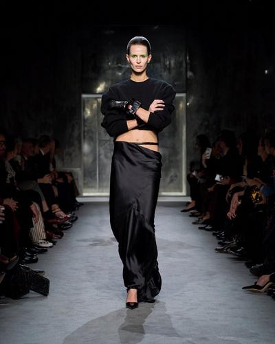 SCULPTURAL DOUBLE FACE WOOL CASHMERE SWEATSHIRT image number 2