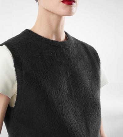 MULTI-GUAGE GLOSSY BRUSHED SILK CREWNECK TANK TOP image number 1