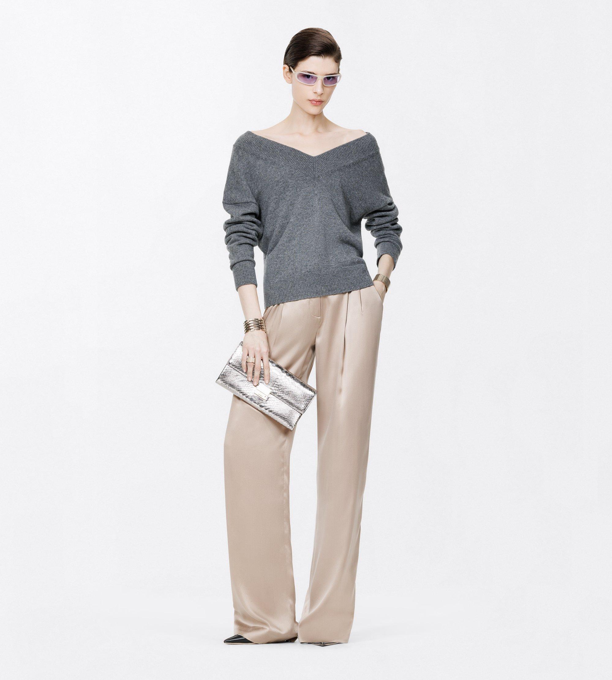 CASHMERE OFF THE SHOULDER V-NECK TOP