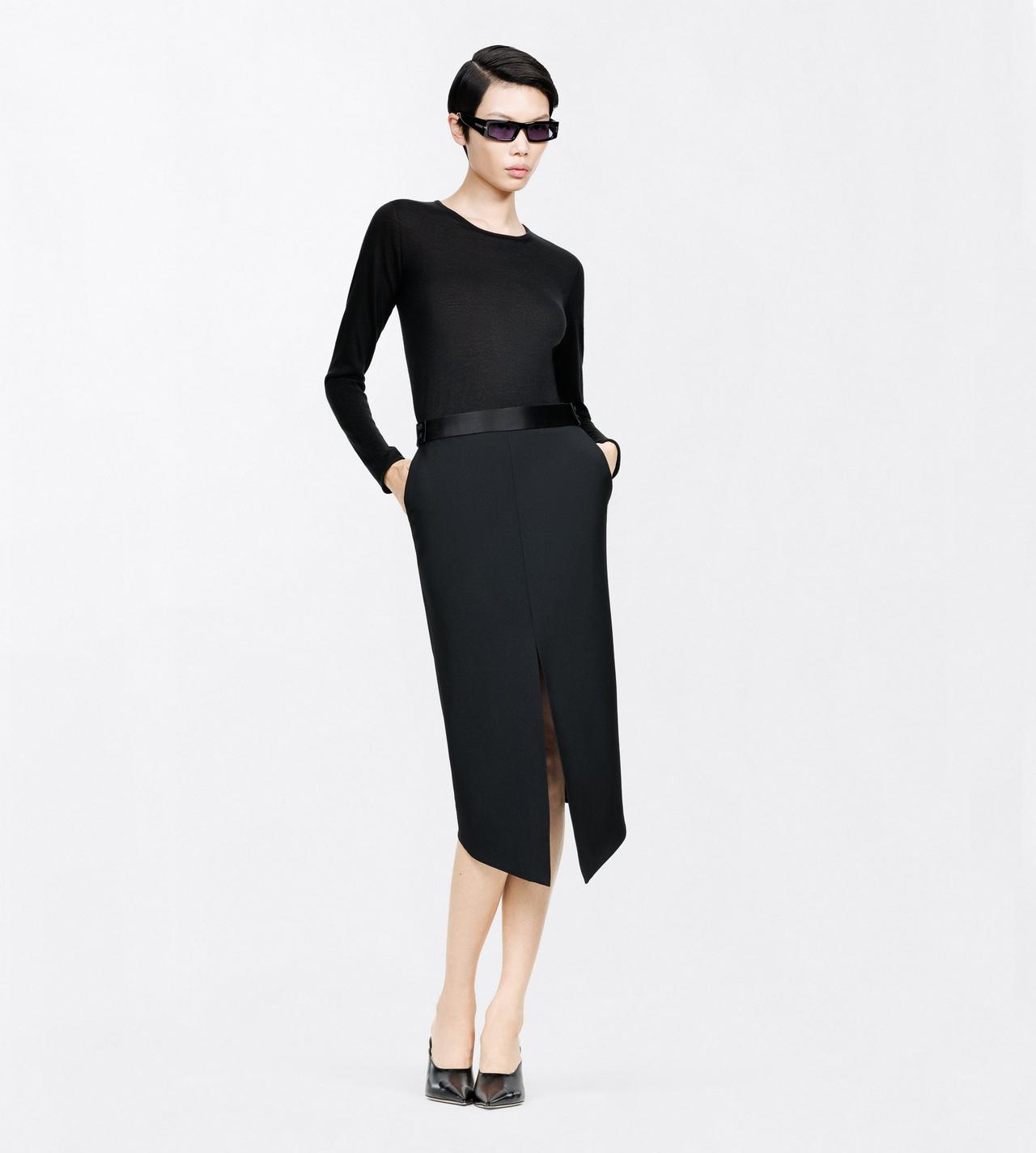 TOM FORD CASHMERE BLACK SEAMLESS FEATHERWEIGHT CASHMERE LONG SLEEVE CREWNECK T-SHIRT