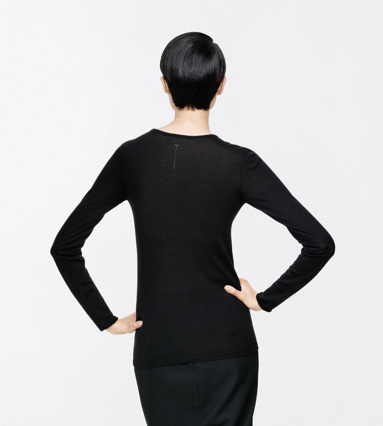 TOM FORD CASHMERE BLACK T-SHIRT &Agrave; MANCHES LONGUES ET COL ROND SANS COUTURES EN CACHEMIRE L&Eacute;GER