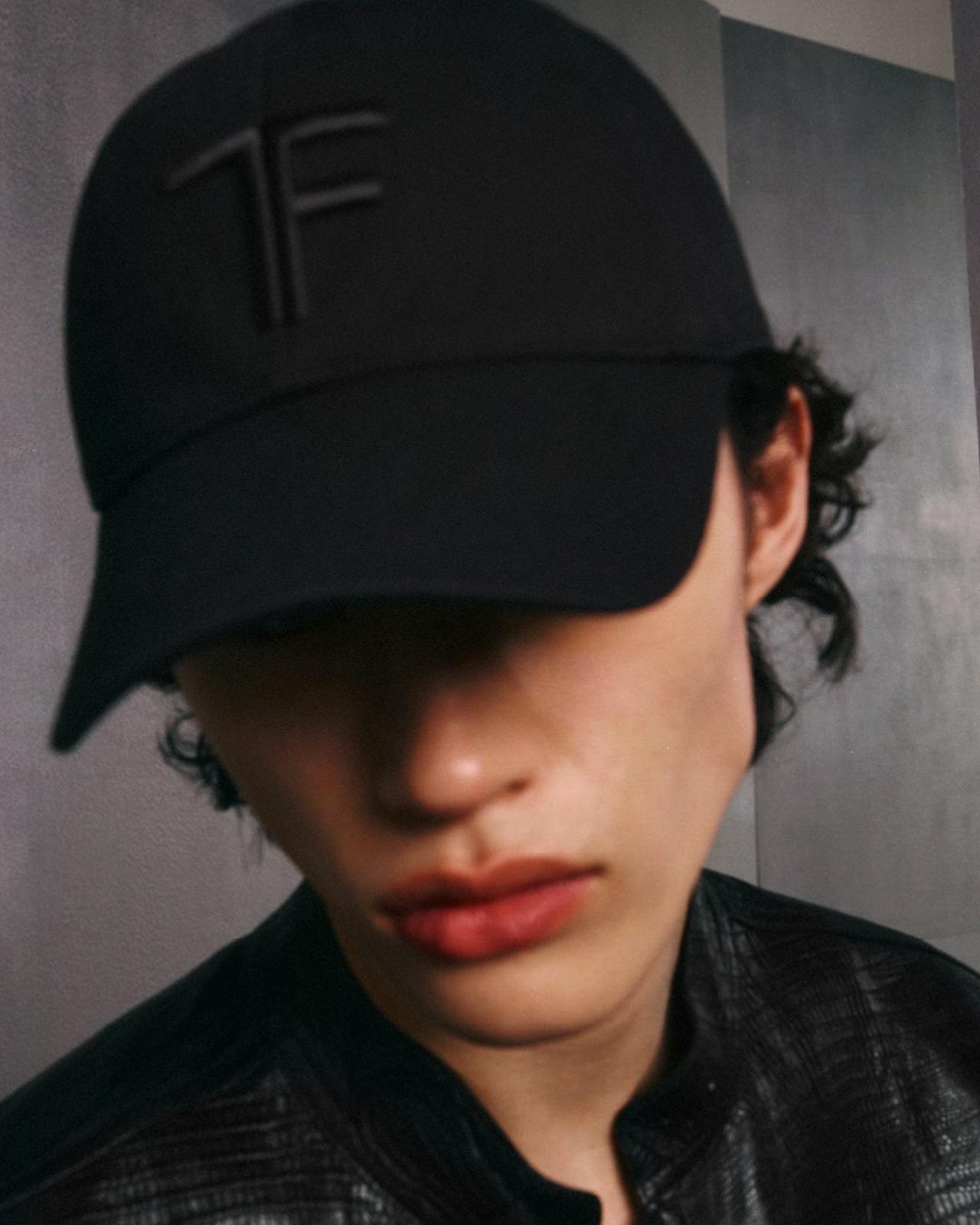 TOM FORD CANVAS AND LEATHER BLACK CANVAS AND SMOOTH LEATHER CAP