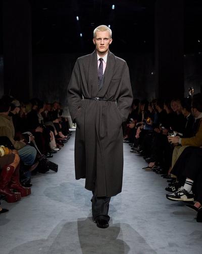 DOUBLE SPLITTABLE CASHMERE SHAWL COAT image number 4